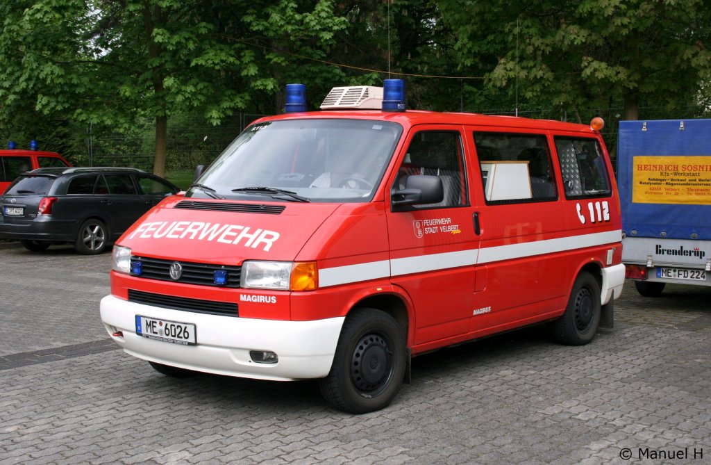 Feuerwehr Velbert
9.11.3
ME 6026
Einsatzleitwagen ELW 1
VW T4
Aufgenommen beim Tag der Offenen T�r der Feuerwehr Velbert Neviges am 8.5.2010.

