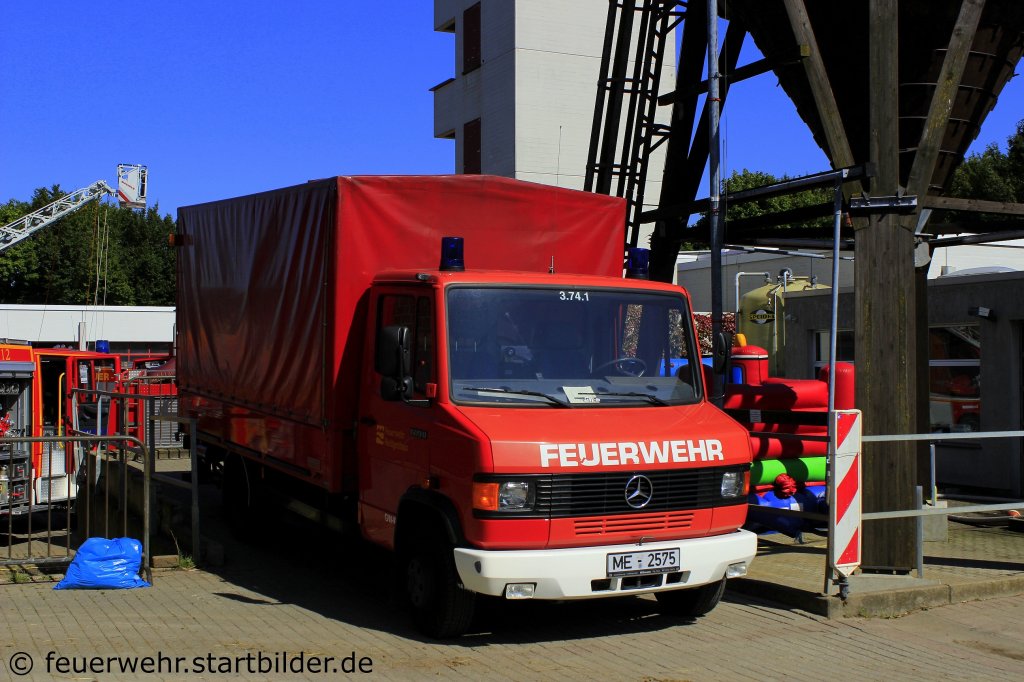 GW-M (Florian Heiligenhaus 3/74/1) der Feuerwehr Heiligenhaus.
Aufgenommen am 8.9.2012.