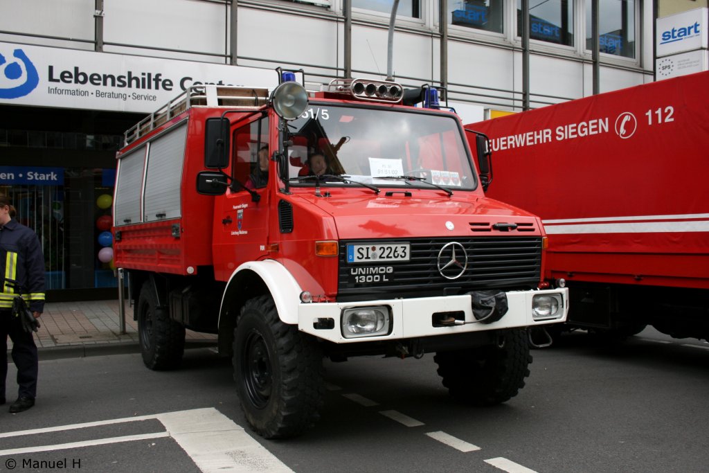 RW 1 (SI 2263) auf MB Unimog 1300L der Feuerwehr Siegen.
Aufgenommen beim NRW Tag in Siegen am, 18.9.2010.
