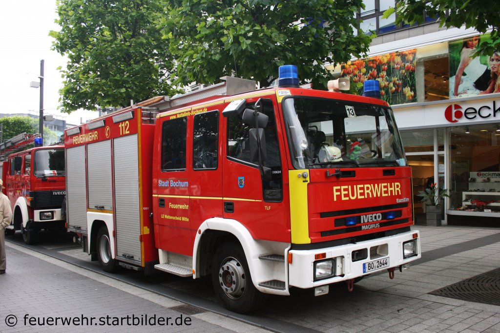 TLF H-1 (BO 2644) auf Iveco Euro Fire mit Magirus Aufbau.
Aufgenommen in der Bochumer City am 28.5.2011.