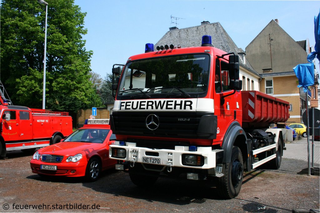 WLF (NE 270) auf MB 1824.
Aufgenommen in Grevenbroich am 30.4.2011.