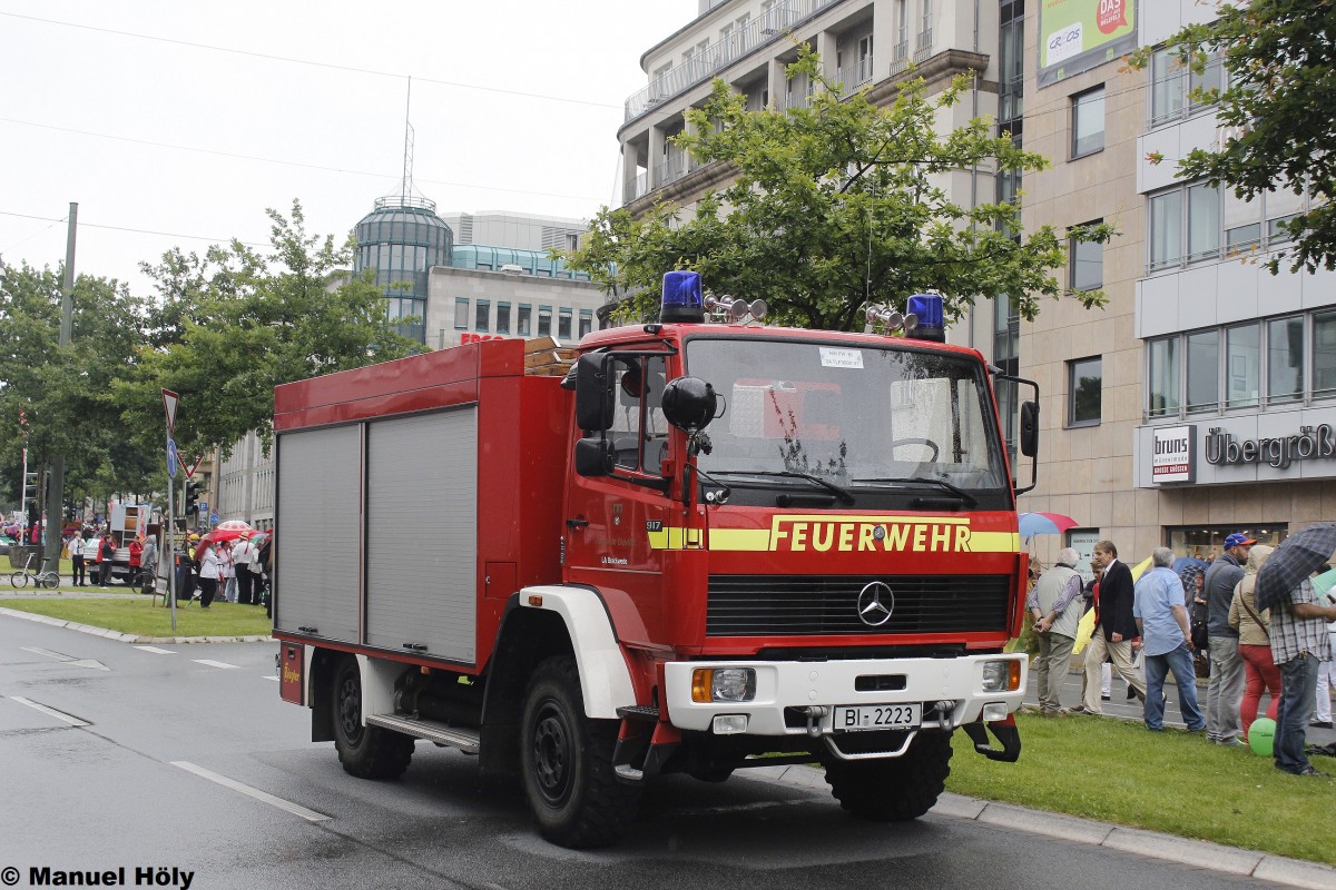 Blaulichtmeile NRW Tag 2014 Bielefeld.
TLF 3000 (NW-FW-BE-24-TLF3000-01) von der Feuerwehr Bielefeld FF Brackwede.