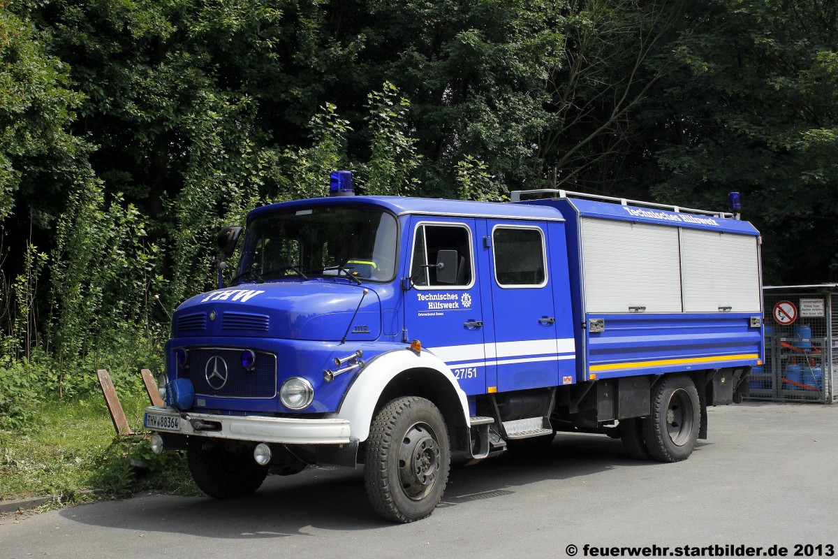 Dieser Mercedes 1113 Fahrzeug des THW Essen gehört zur 
Bergungsgruppe 1 des 2 Technischen Zuges.