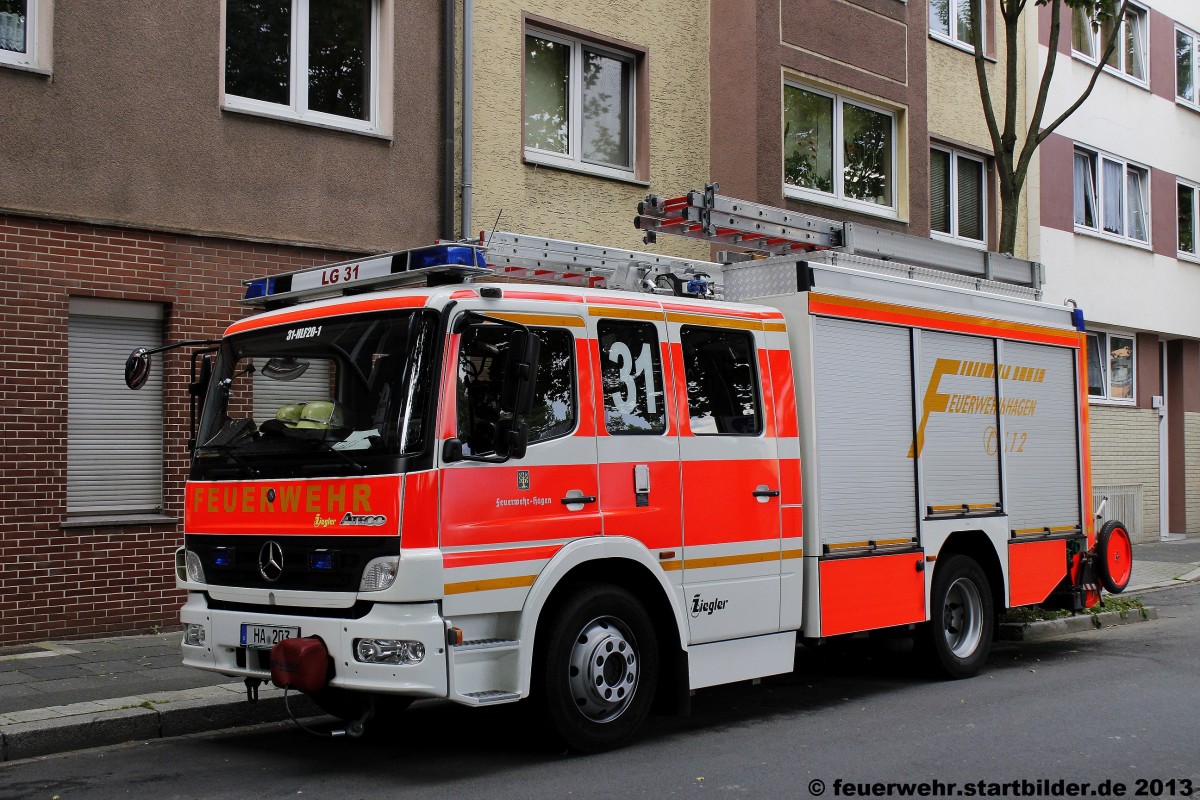 HLF 20/16 der FF Hagen Altenhagen.
Das Fahrzeug ist Baujahr 2005 und hat den Funknamen 31-HLF20-1