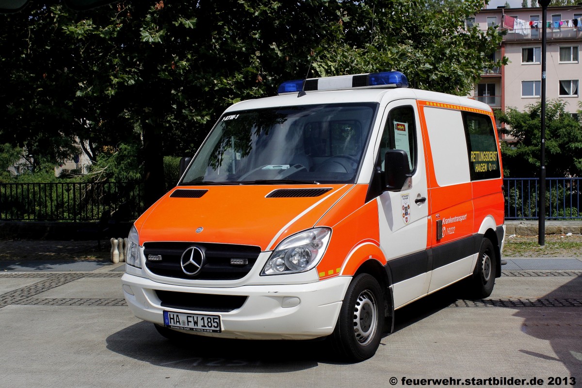 KTW der Feuerwehr Hagen.
Der Funkname ist: 1-KTW-1