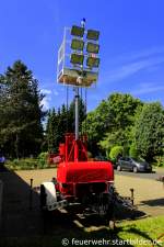 Dieser Lichtmast geh�rt zur FF Neuss Norf.